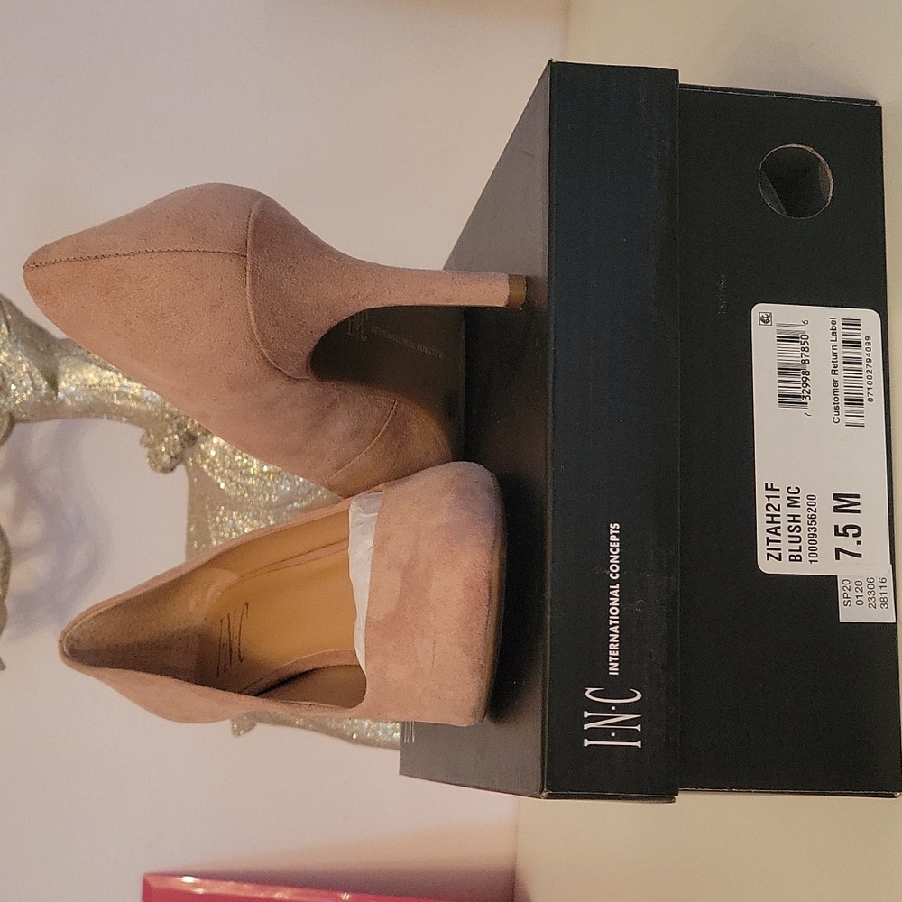 Pumps with a very comfortable heel in great condition - Picture 2 of 3